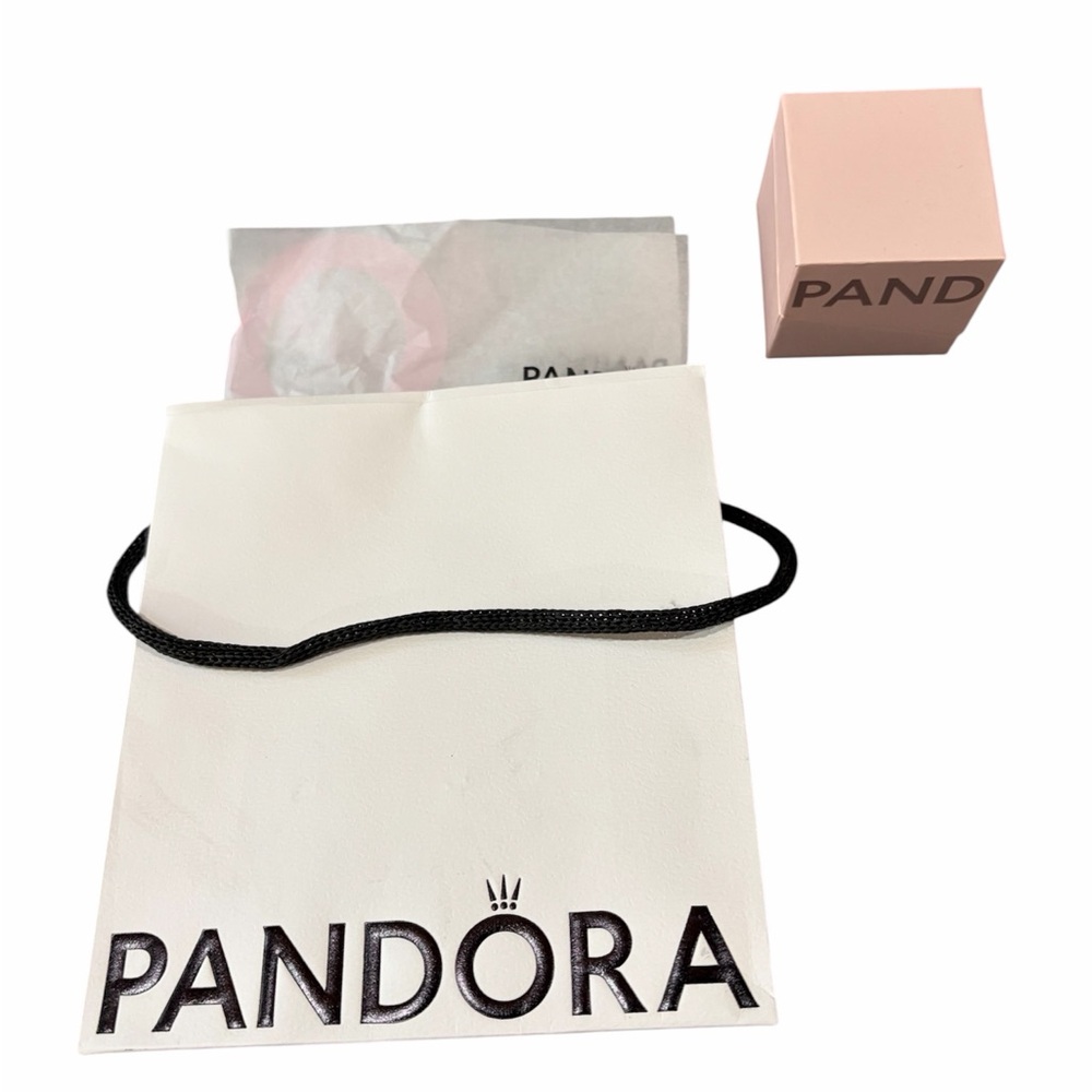 Pandora White Bag with Pink Box
